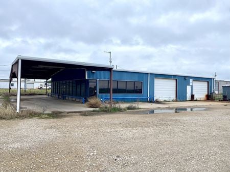 Industrial space for Rent at 902 S. Main St. in Jacksboro