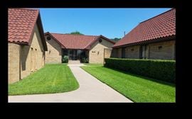 915 E Hubbard