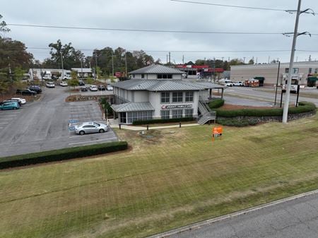 Retail space for Sale at 1680 Montgomery Highway in Hoover