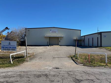 Commercial space for Rent at 2828 3rd Ave S in Texas City