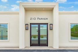 210 Parker St NE