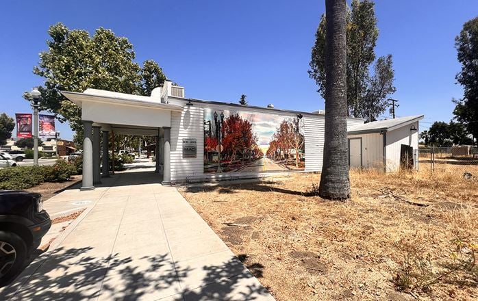 Washington Avenue Retail Building