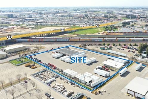2575 S. Sunland Avenue