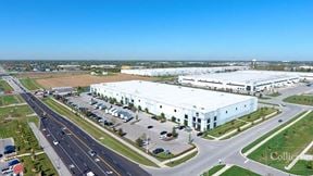 ±64,550 SF Industrial Facility for Sublease