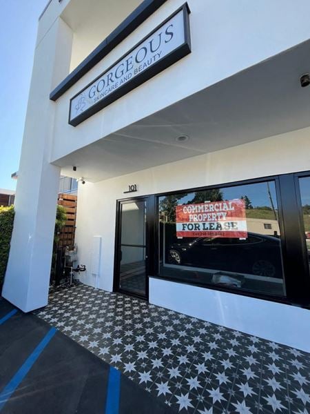 Office space for Rent at 23031 Ventura Blvd in Woodland Hills