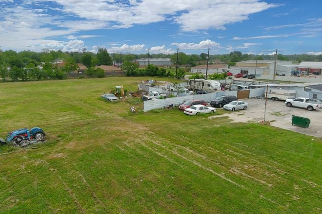 6149 Spencer Highway, Pasadena, TX 77505