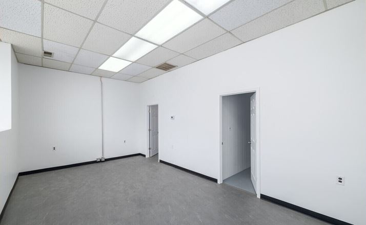 North Graham Business Center - Flexible, Functional, and Fully Renovated