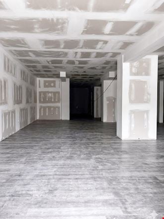 1,250 - 2,500 SF | 579-581 Bank Street | Prime Waterfront New London Retail Opportunity - Divisable