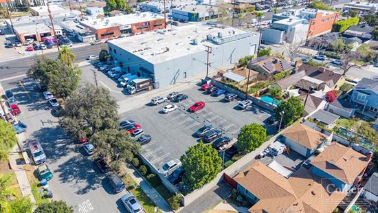 For Lease/ Sale - 30,111 SF Office/ Warehouse Building with 26' Clearance
