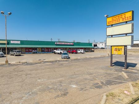 Photo of commercial space at 4533 W Waco Dr in Waco