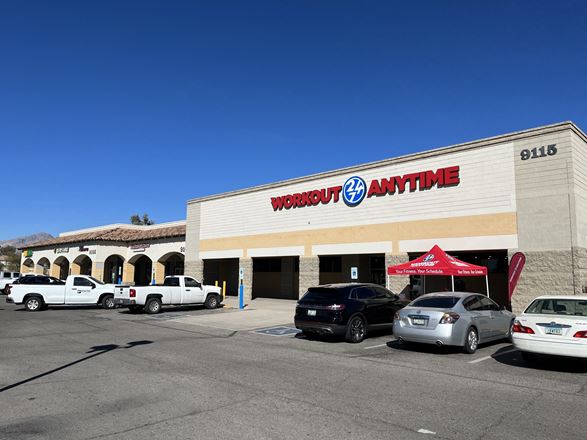 Madera Village Shopping Center