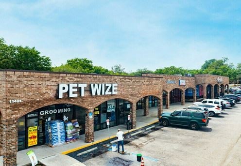 Terrace Oaks Plaza