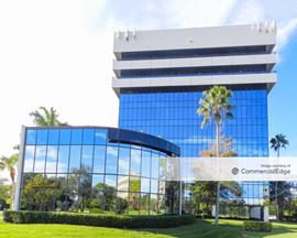Gardens Plaza