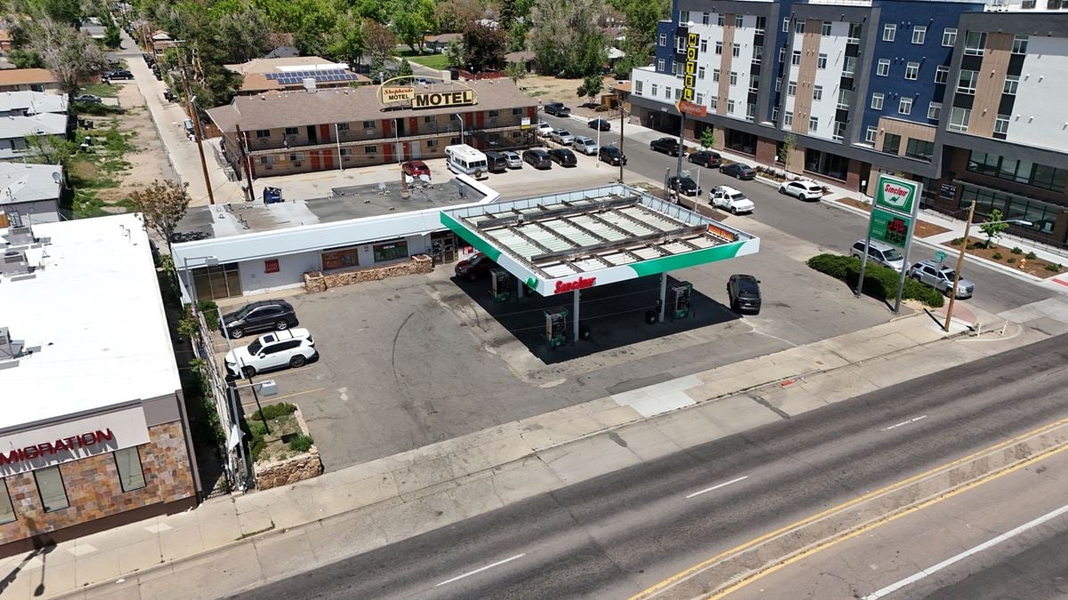 8275 E Colfax Ave