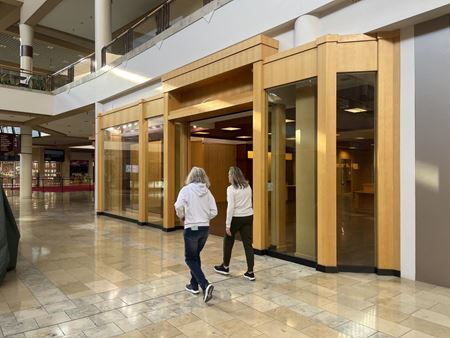 E20      Space Photo Gallery 3