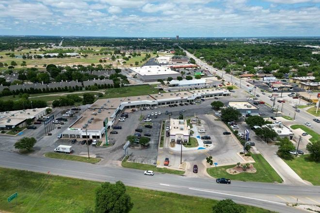 Crossroads Shopping Center
