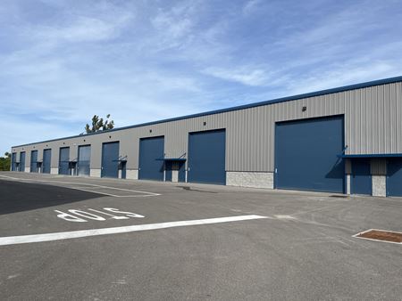 Industrial space for Sale at 16225/16235 Pine Ridge Rd in Fort Myers