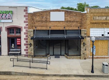 Photo of commercial space at 125 W Duval St. in Troup