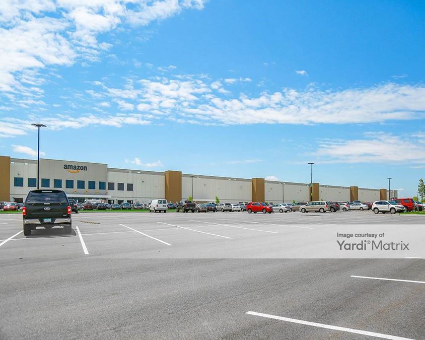 21500 Emery Road, North Randall, OH Industrial Building