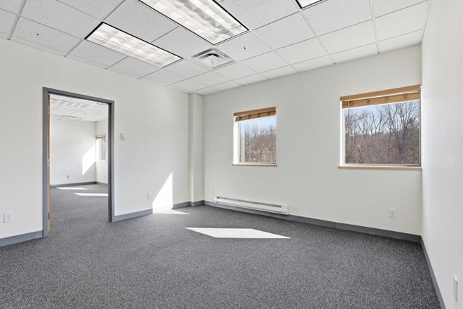 3,700sf Professional Office Suite for Lease in Rowley, MA
