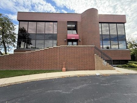 Office space for Rent at 1845 East Rand Road in Arlington Heights
