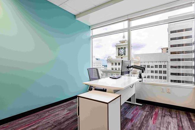 CoWorking PDX at Fox Tower - 805 SW Broadway