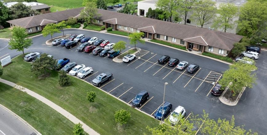 390 E Congress Parkway Crystal Lake