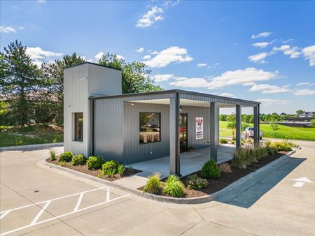 Photo of commercial space at 2505 Maplecrest Rd in Bettendorf