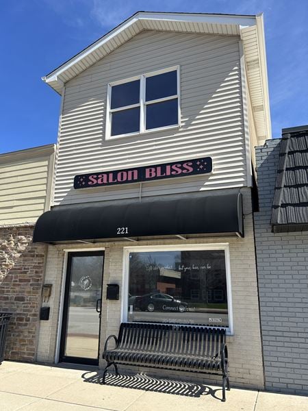 Retail space for Rent at 221 N Broad St in Griffith