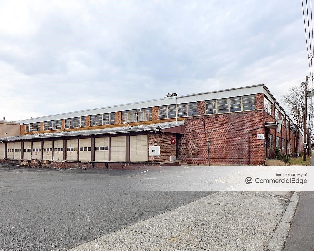 715 South Avenue East