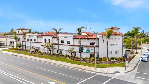 275 N Brea Blvd