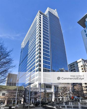 300 South Tryon