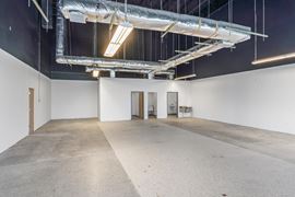 DULLES GATEWAY FLEX INDUSTRIAL - SHOWROOM FOR LEASE