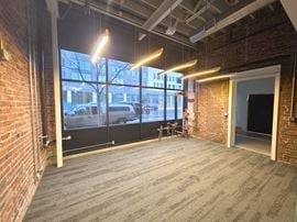 838 North Broadway