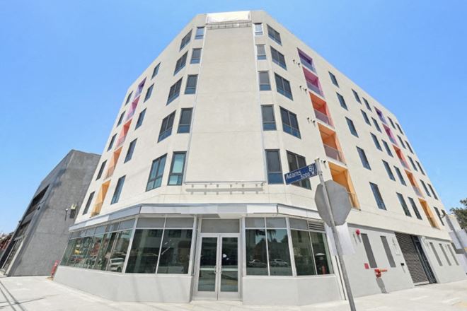 Mixed Use space for Rent at 5201 W Adams Blvd in Los Angeles