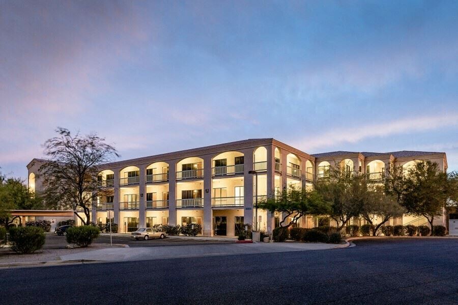 Thunderbird Airport Plaza