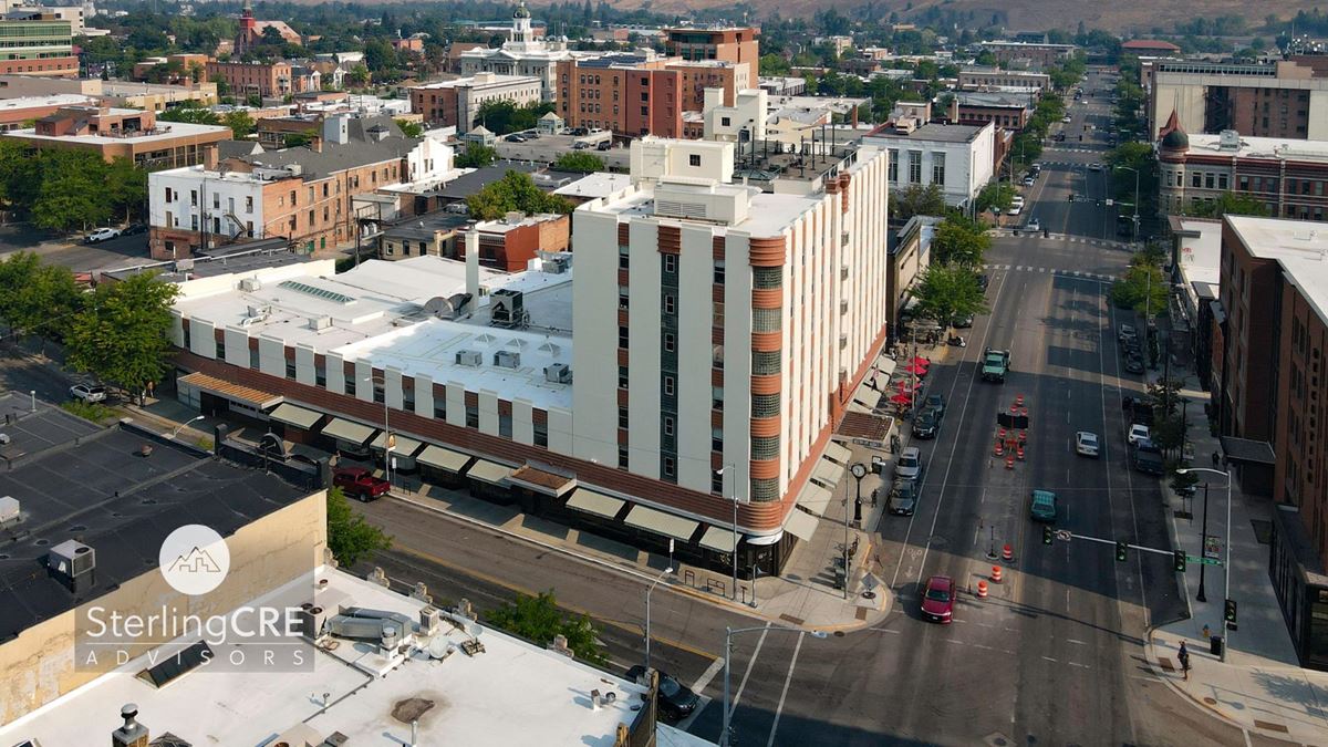 Boutique Retail Space in Iconic Florence Building