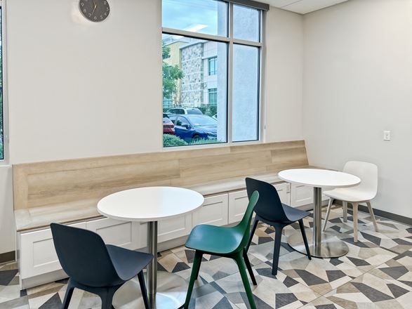 Regus - Ontario - W 6th Street