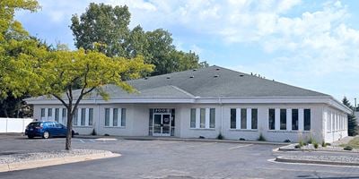 1000 W St Joseph St