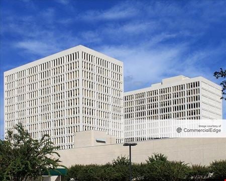 Office space for Rent at 2777 Allen Pkwy in Houston