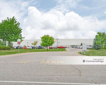 Photo of commercial space at 4444 West Maple Avenue in Flint