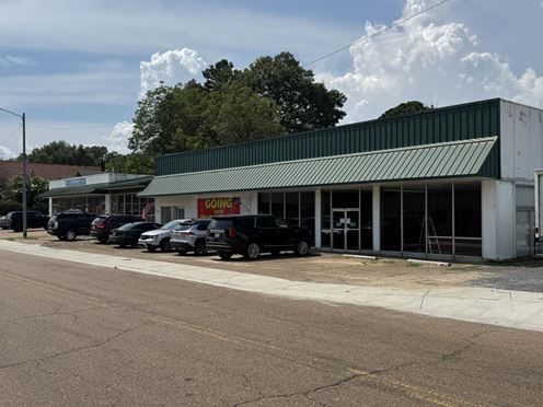 419-421-425 West Main St, Senatobia, MS