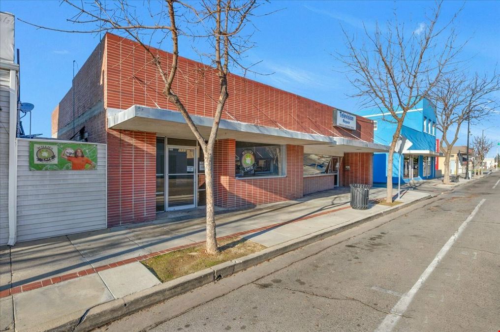 High Exposure Retail Shop Space in Downtown Reedley