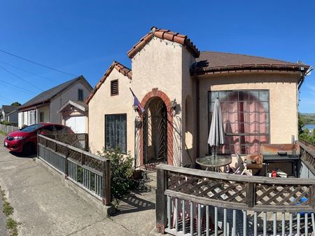 Multi-Family space for Sale at 1324 Francis Street in Crockett
