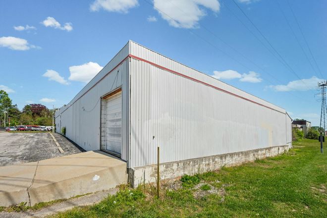 3112 | 3116 | 3124 Bellevue Rd