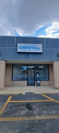 Units Available | Forest Park Retail Shopping Center