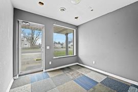 5532 Douglas Rd