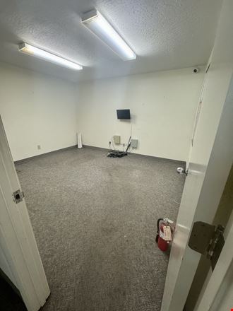 6175 Babcock St SE