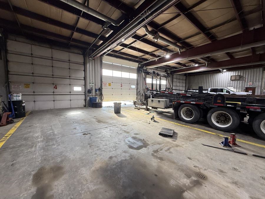 8164 Edgar Industrial Close