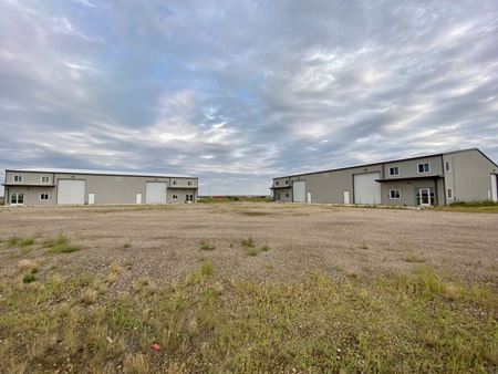 4,400 SF Warehouse and Office Suites - Williston